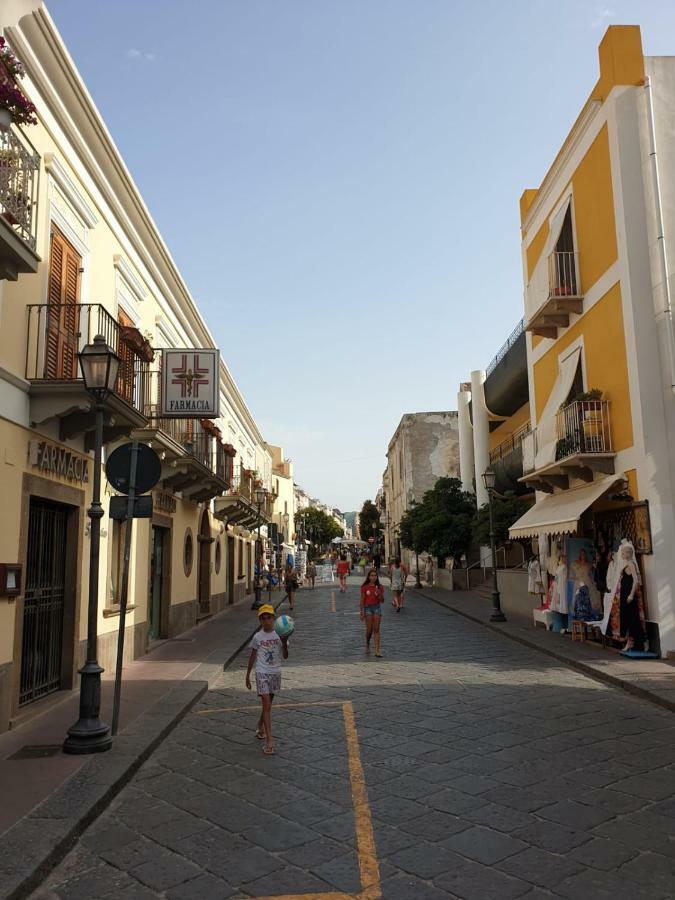 Lipari Suite Apartament ภายนอก รูปภาพ